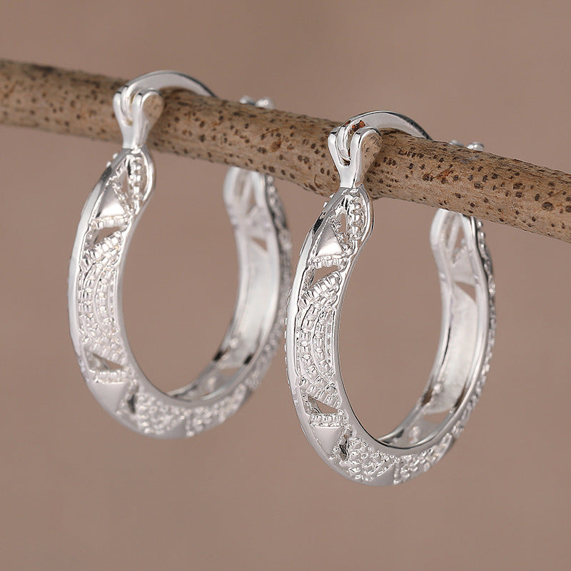 Classic Earring with Timeless Appeal