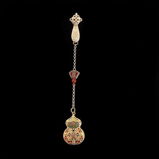Charming Pendant for Any Occasion