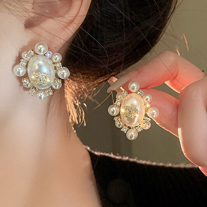Beautiful Pearl Earring with Unique Style