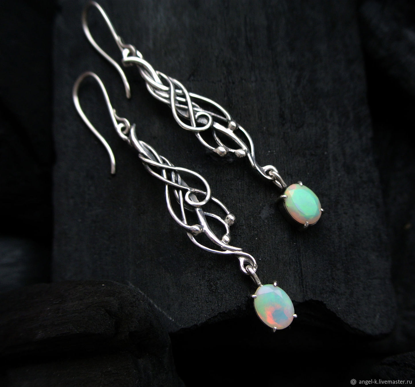 Stunning Earring for Daily Wear