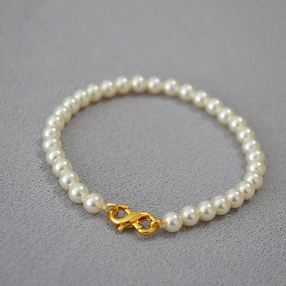 Beautiful Pearl Necklace with Unique Style