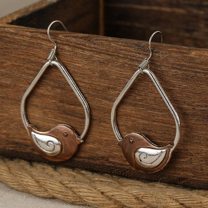 Charming Silver Earring for Any Occasion