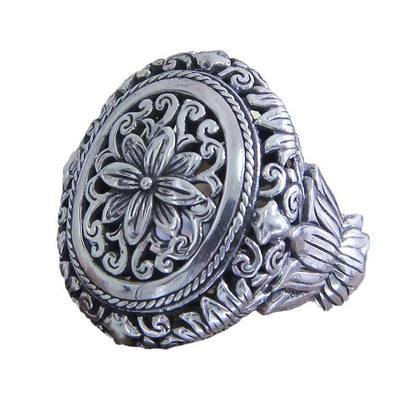 Classic Ring with Timeless Appeal