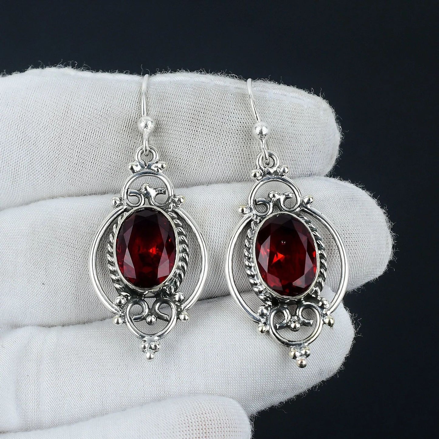 Charming Earring for Any Occasion
