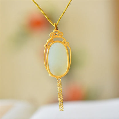 Beautiful Gold Necklace with Unique Style