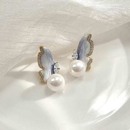 Delicate Artisan Pearl Earring