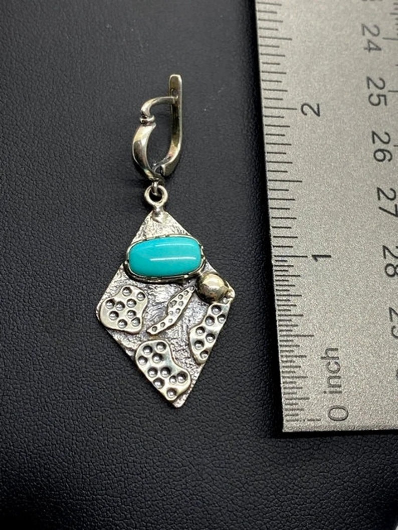 Beautiful Silver Earring with Unique Style
