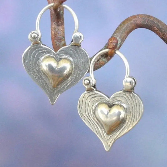 Charming Piece for Any Occasion