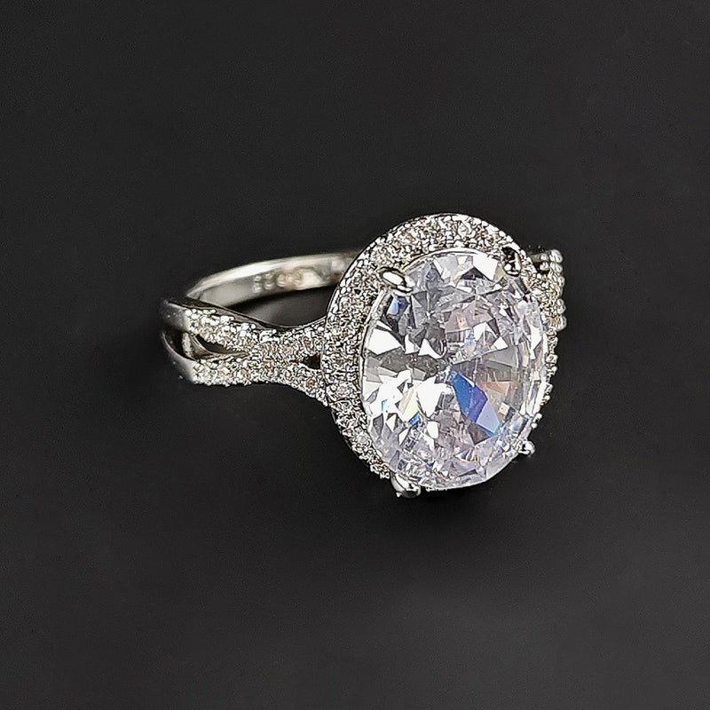 Classic Ring with Timeless Appeal
