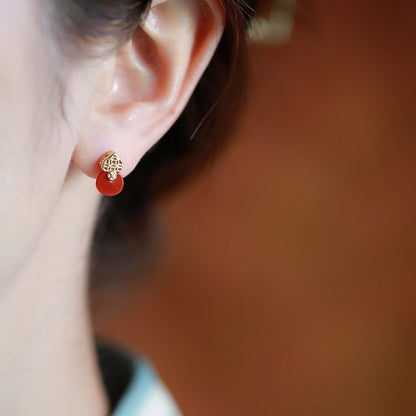 Romantic Silver Earring for Special Moments