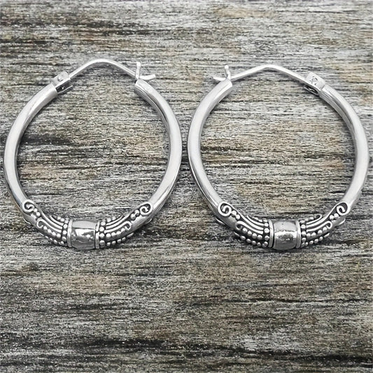 Charming Earring for Any Occasion