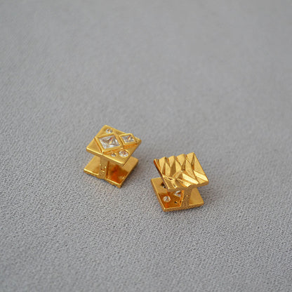 Romantic Gold Earring for Special Moments