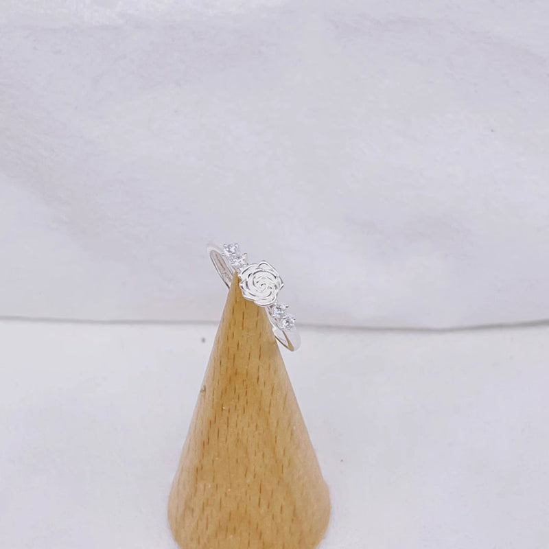 Classic Ring with Timeless Appeal