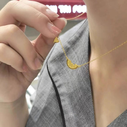 Stunning Gold Necklace for Daily Wear