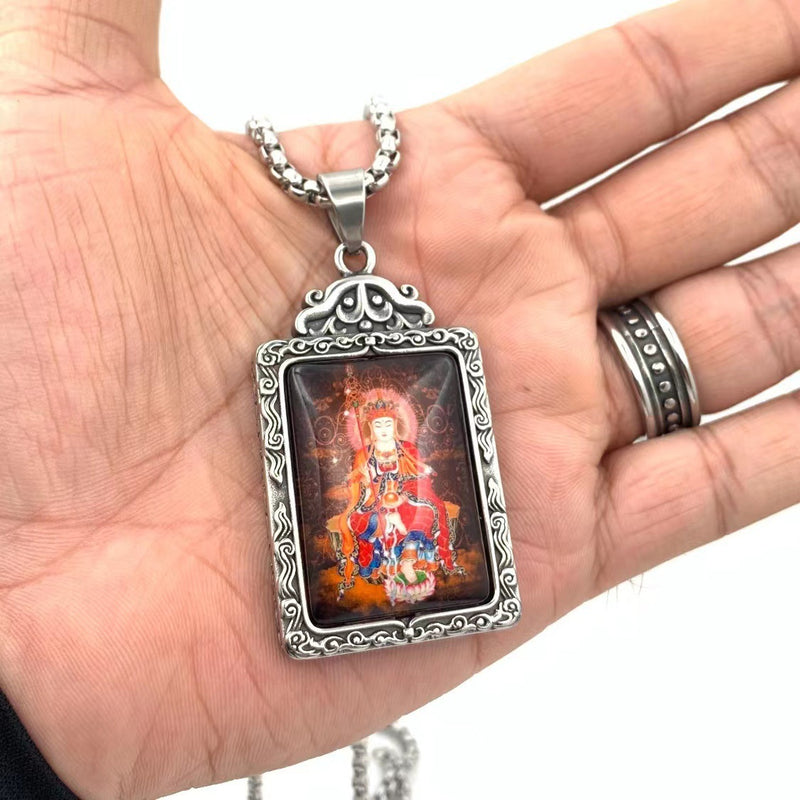 Classic Pendant with Timeless Appeal
