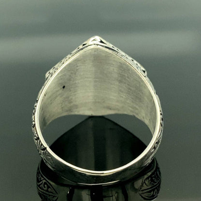 Classic Ring with Timeless Appeal
