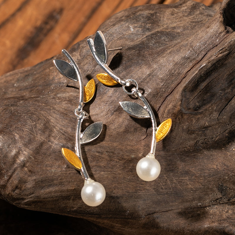 Charming Silver Earring for Any Occasion