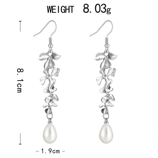 Classic Pearl Earring with Timeless Appeal