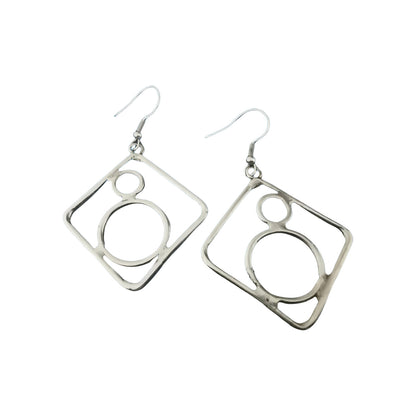 Charming Earring for Any Occasion