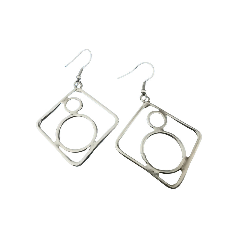 Charming Earring for Any Occasion