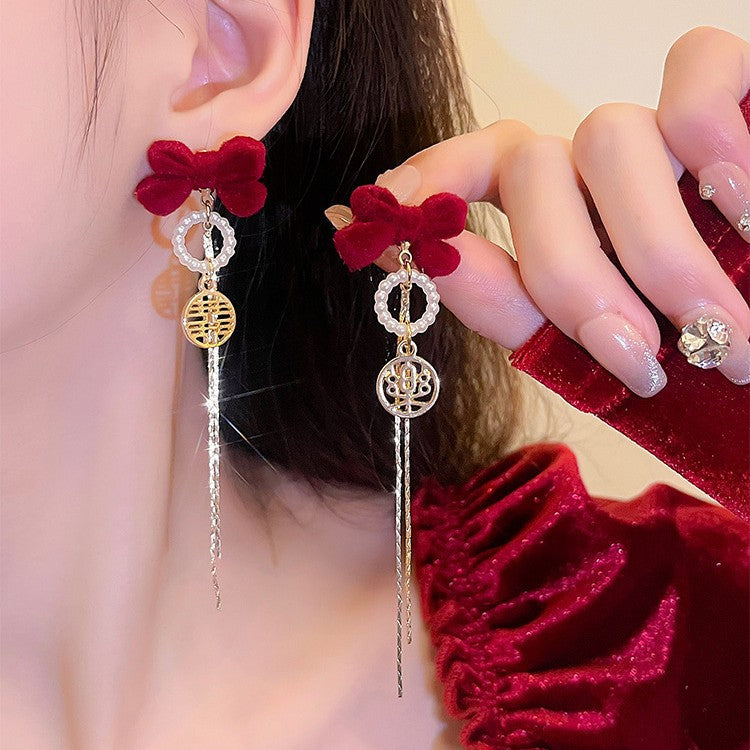 Classic Pearl Earring with Timeless Appeal