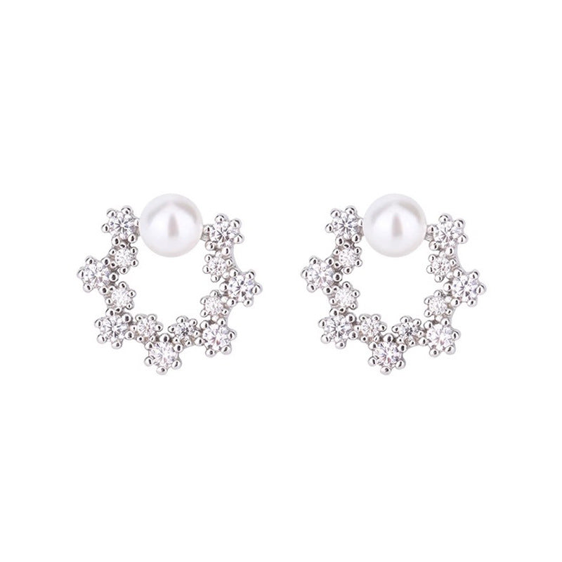 Charming Pearl Earring for Any Occasion