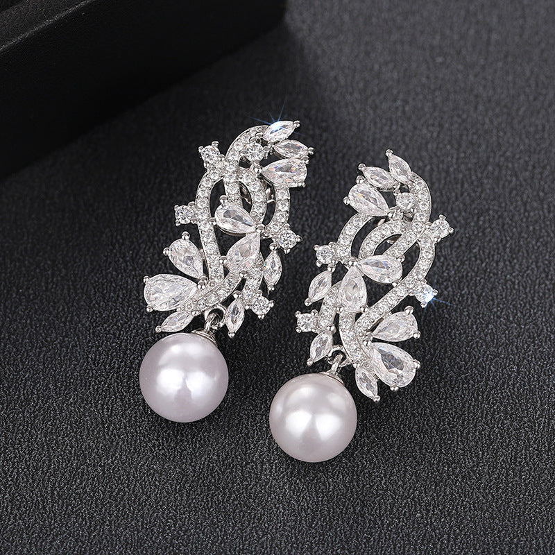 Beautiful Pearl Earring with Unique Style