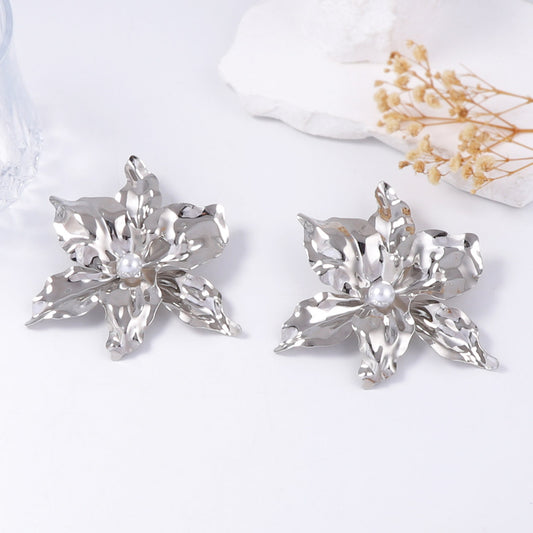 Charming Pearl Earring for Any Occasion