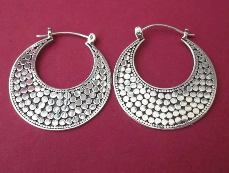 Charming Earring for Any Occasion