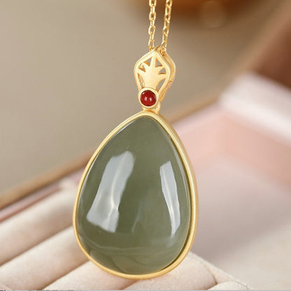 Stunning Gold Necklace for Daily Wear