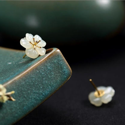 Beautiful Gold Earring with Unique Style