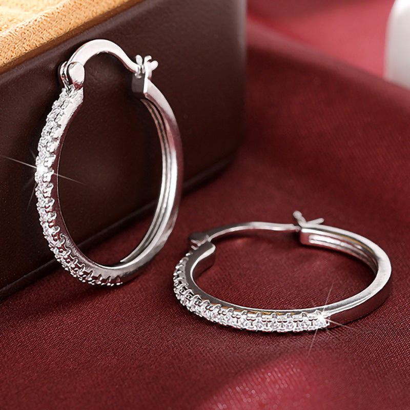 Charming Earring for Any Occasion