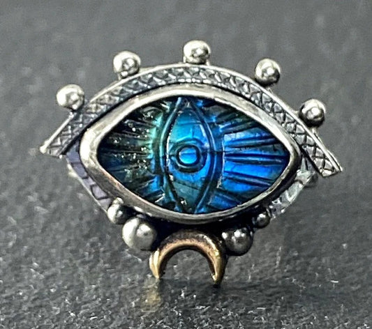 Charming Ring for Any Occasion