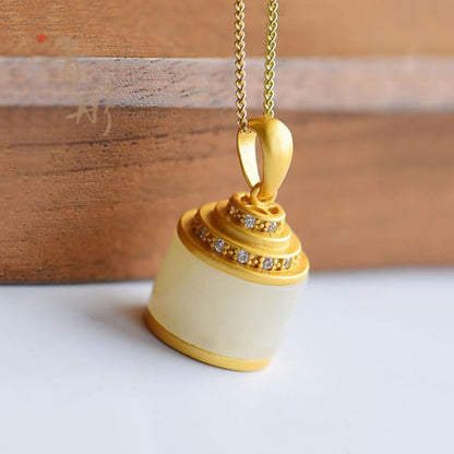 Charming Silver Pendant for Any Occasion