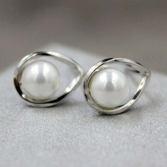 Vintage Handmade Pearl Earring