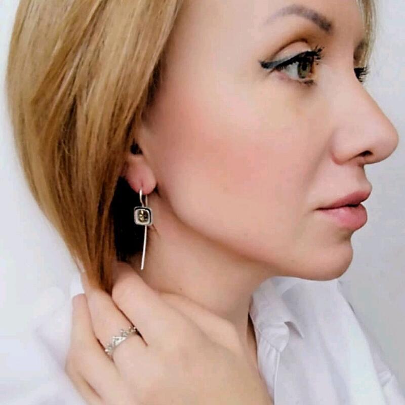 Beautiful Pearl Earring with Unique Style