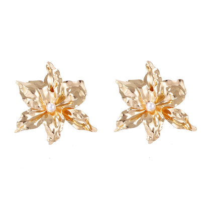 Charming Pearl Earring for Any Occasion