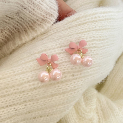 Stunning Pearl Earring for Daily Wear