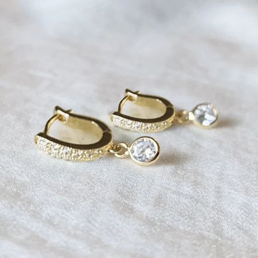 Vintage Handmade Gold Earring