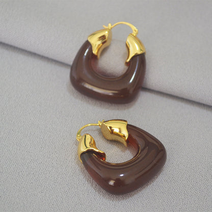 Romantic Gold Earring for Special Moments