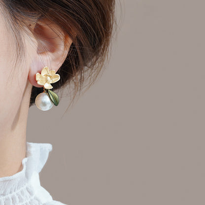 Elegant Pearl Earring for Every Occasion