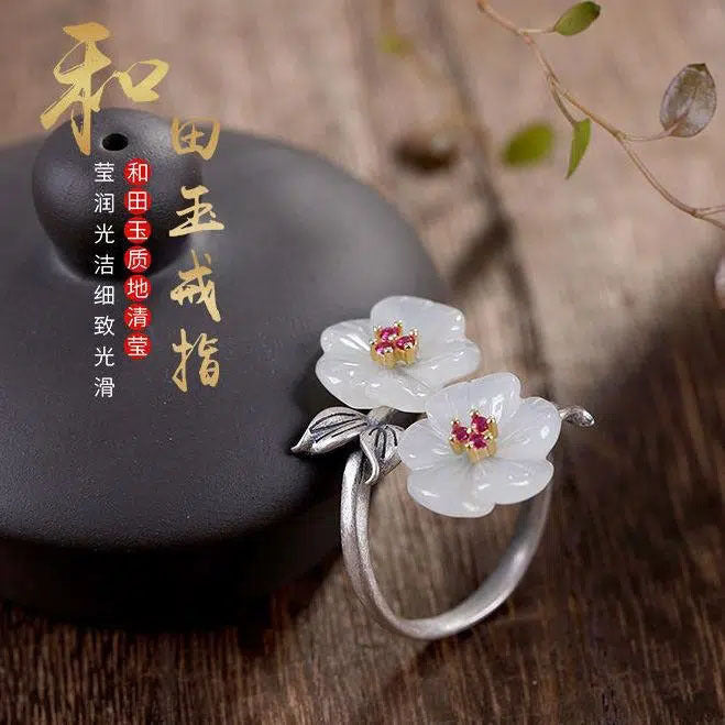 Beautiful Silver Bracelet with Unique Style