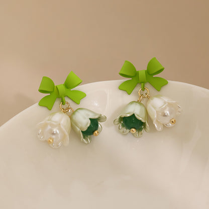 Charming Earring for Any Occasion