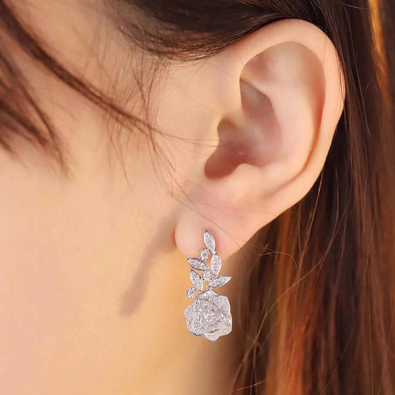 Charming Earring for Any Occasion
