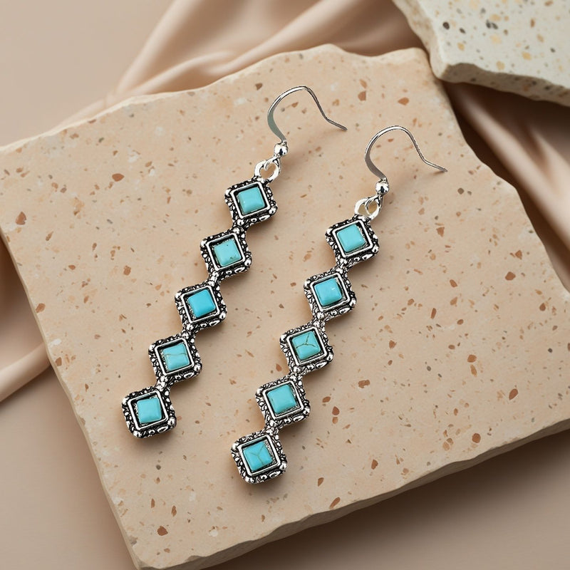 Charming Earring for Any Occasion