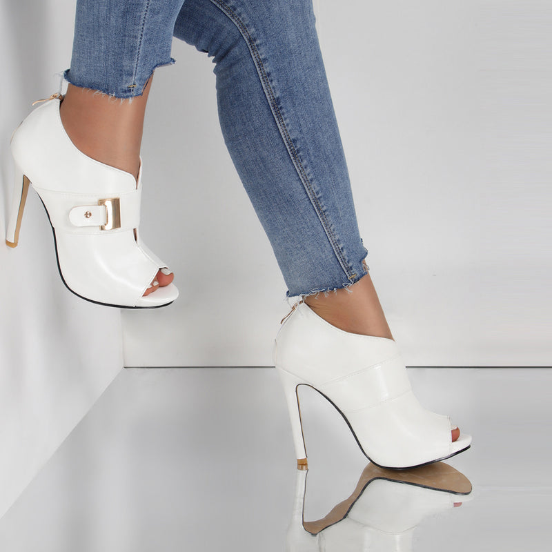 Beautifully Crafted Orthopedic Sandals