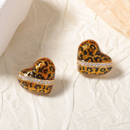Charming Earring for Any Occasion