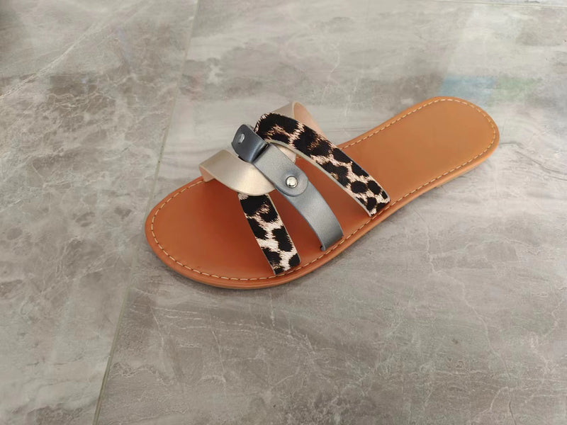 Chic Orthopedic Sandals with Unique Design