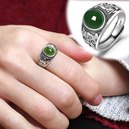 Classic Silver Ring with Timeless Appeal