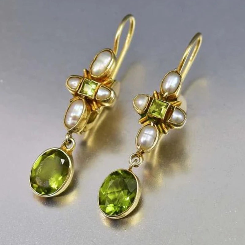 Charming Earring for Any Occasion